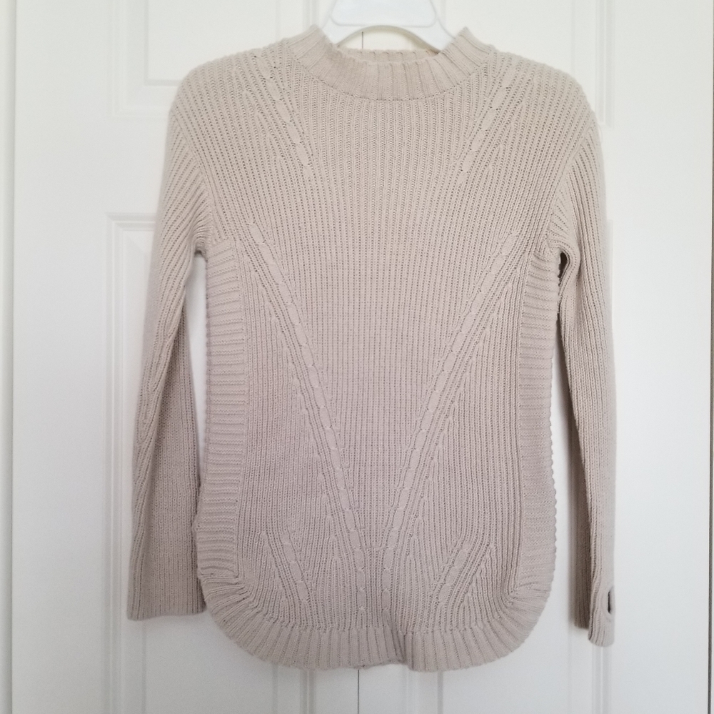 Tahari cream long sleeve knit sweater thumb holes SZ Med Girl